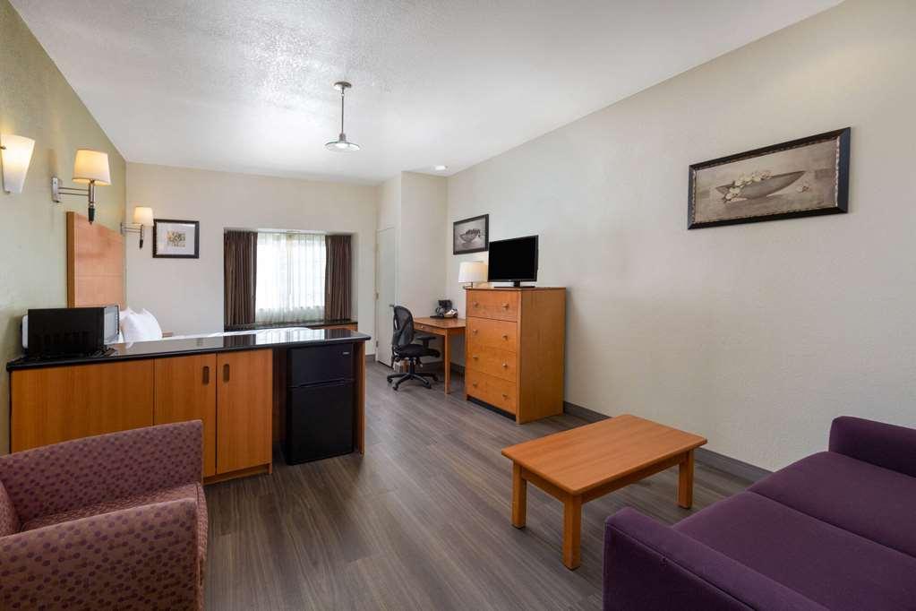 Hotel La Quinta By Wyndham Tulare Habitación foto