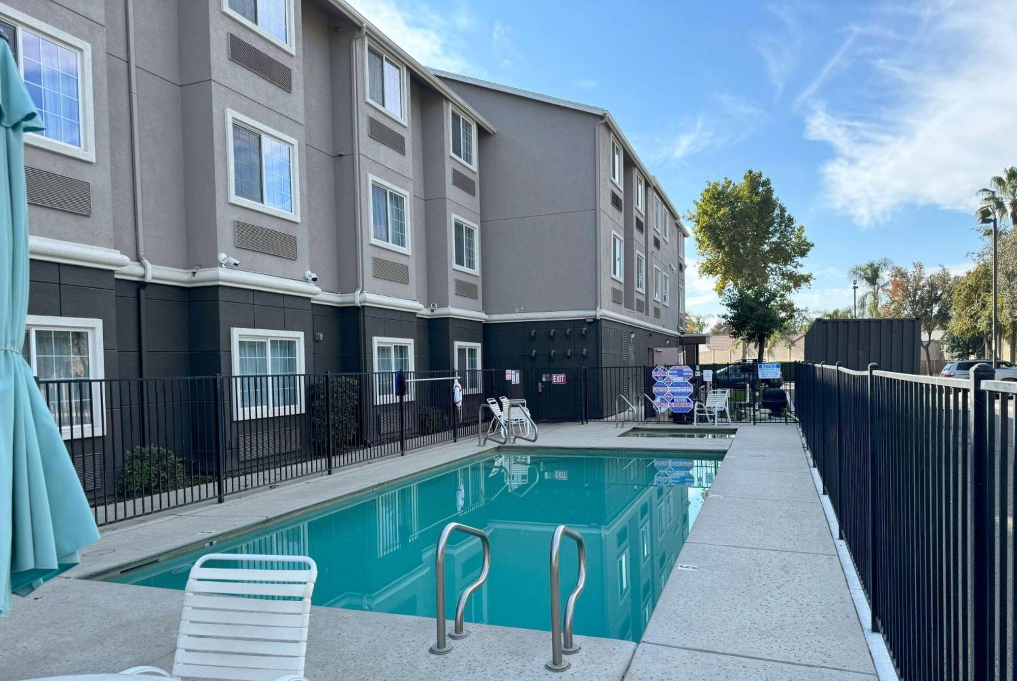 Hotel La Quinta By Wyndham Tulare Exterior foto